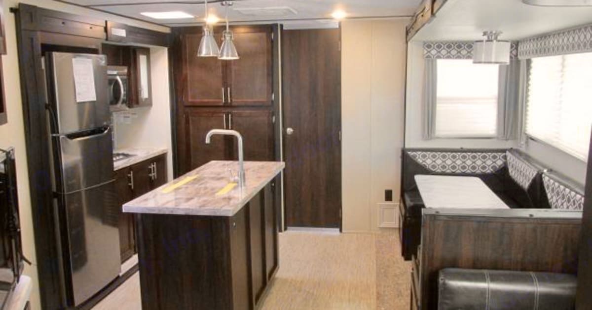 2018 Forest River Lacrosse 3360BI Travel trailer Rental in Sicamous, BC