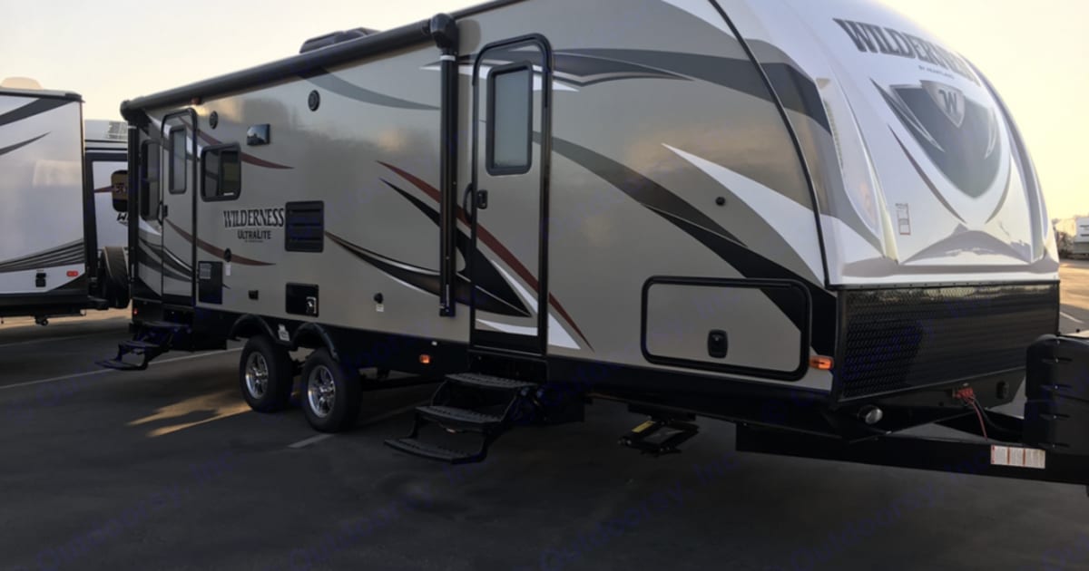 2017 Heartland Wilderness Travel trailer Rental in Clovis, CA Outdoorsy