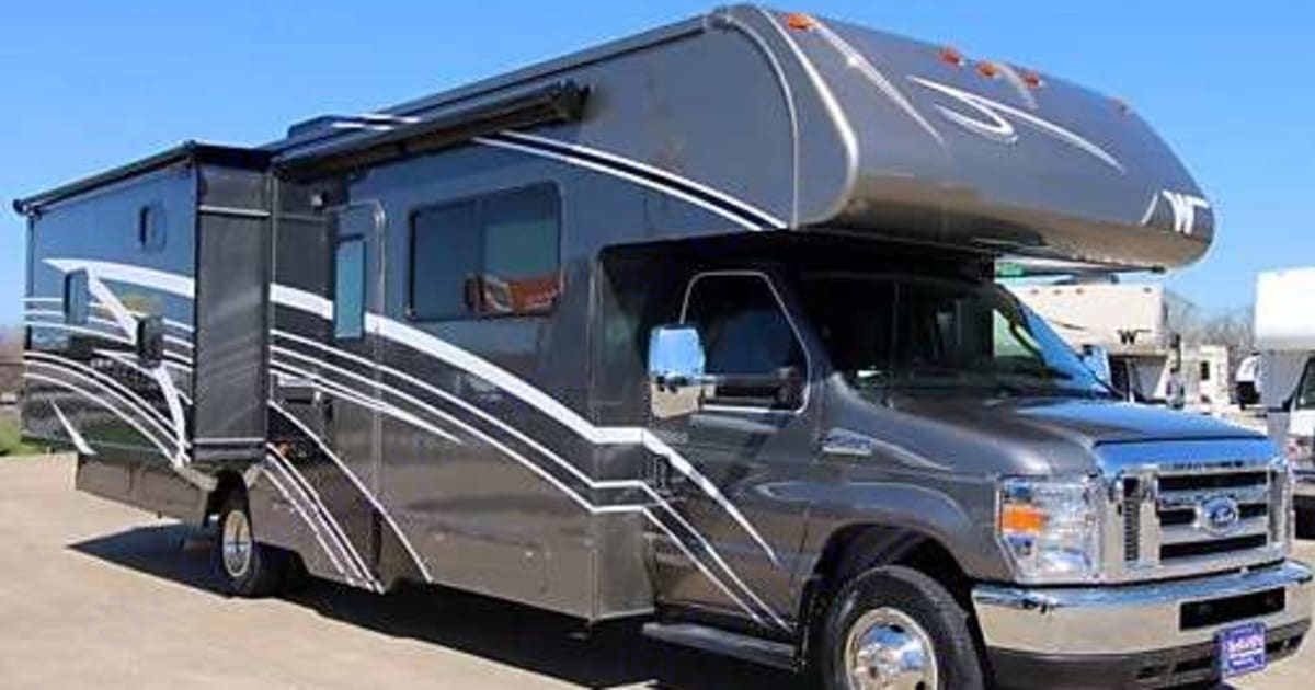 2020 Winnebago Minnie Winnie Motorhome Rental in Kalispell, MT Outdoorsy