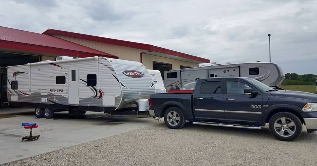 2014 Dutchmen Aspen Trail Travel trailer Rental in OGDEN, IA Outdoorsy