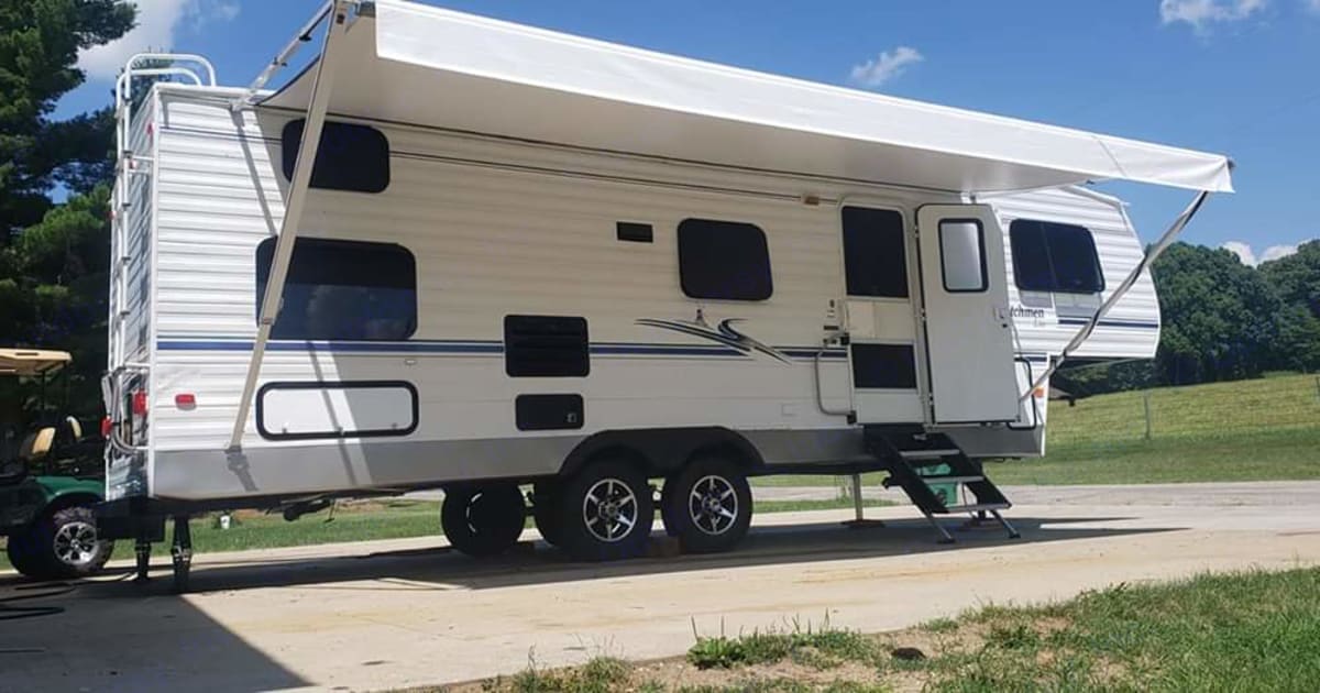 2004 Dutchmen Dutchmen Fifthwheel Rental in Sturgis, MI Outdoorsy