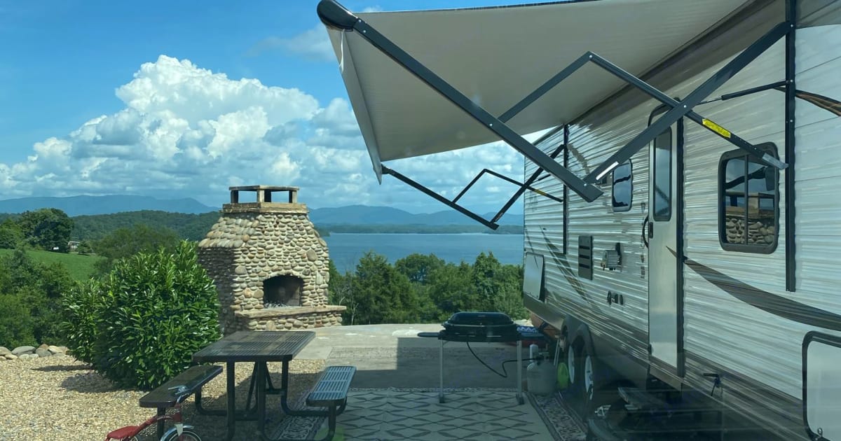 2019 Jayco JayFlight Travel trailer Rental in Waynesville, NC Outdoorsy