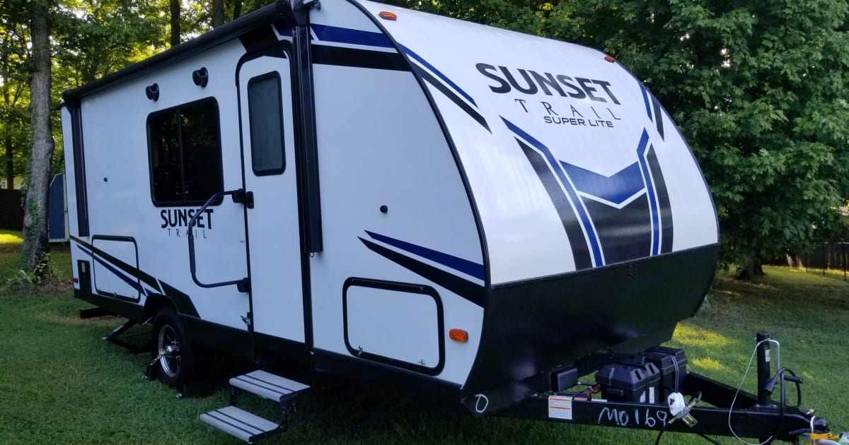 2021 Crossroads Sunset Trail Super Lite 186BH Travel trailer Rental in
