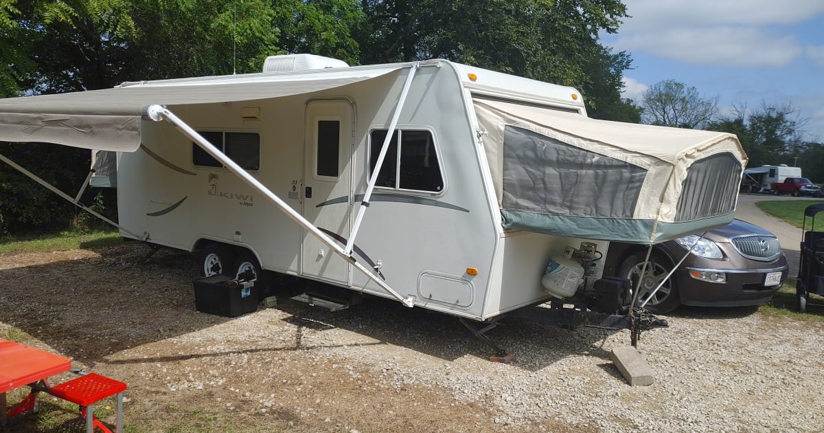 2001 Jayco Kiwi Folding trailer Rental in Blue Springs, MO Outdoorsy