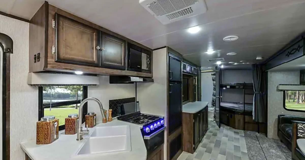 2019 Heartland Mallard Travel trailer Rental in Rosenberg, TX Outdoorsy