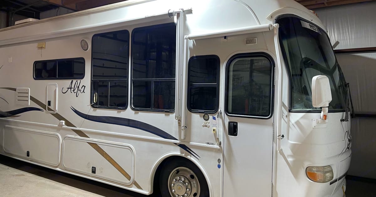 2005 Alfa See Ya Class A Rental in Artesia, NM Outdoorsy