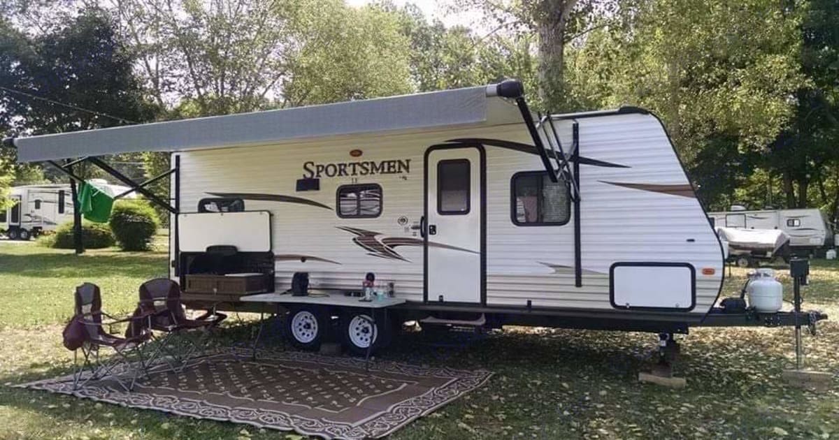 2015 KZ Manufacturing Sportsmen Travel trailer Rental in Crossville