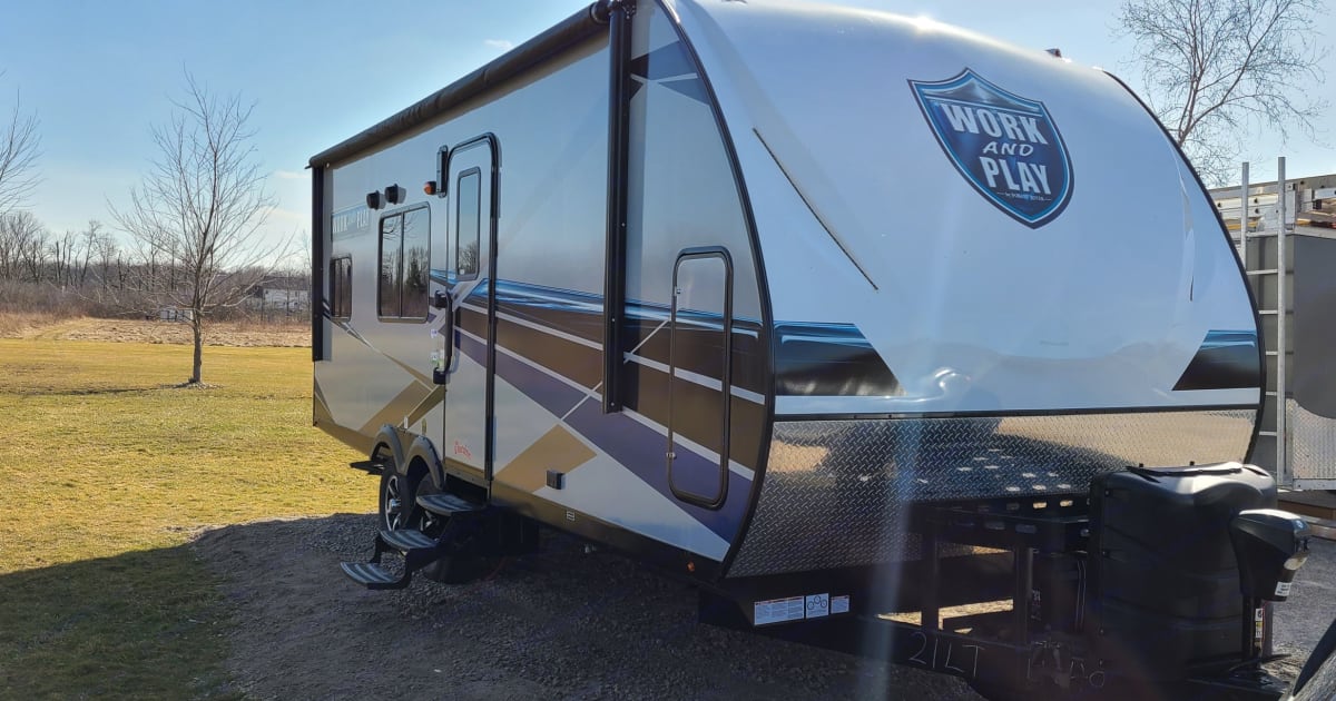 2021 Forest River Work And Play Caravane rigide à double essieux Rental