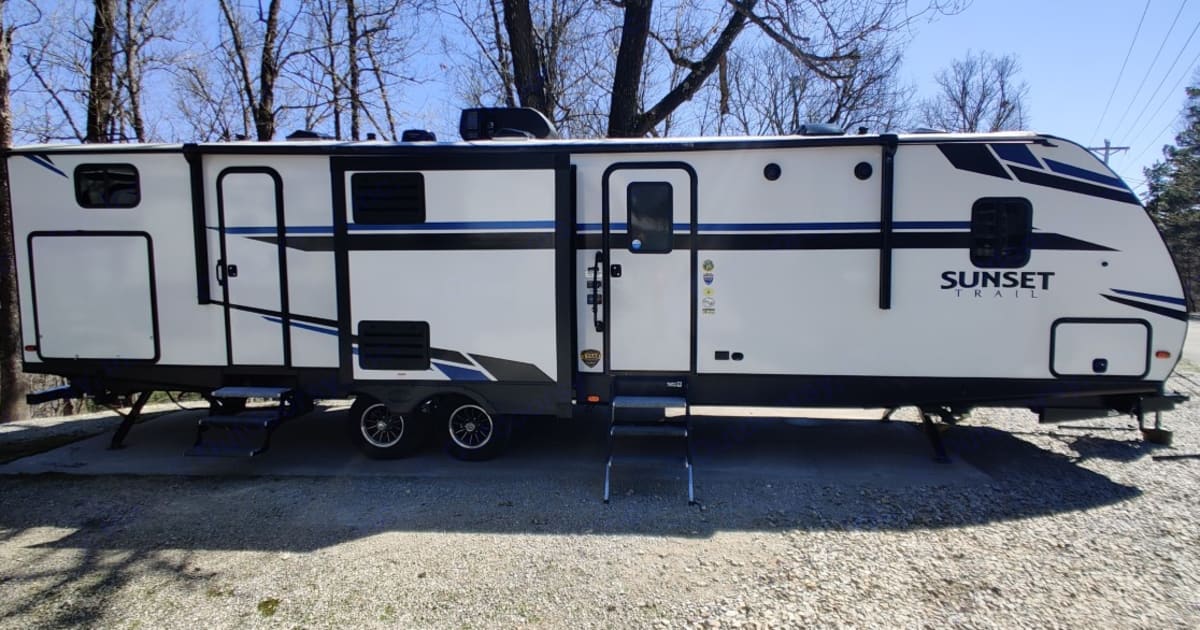 2021 Crossroads RV Sunset Trail Super Lite Travel trailer Rental in