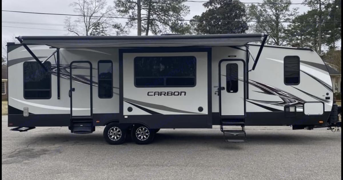 2017 Keystone Carbon Caravane rigide à double essieux Rental in KNOTTS