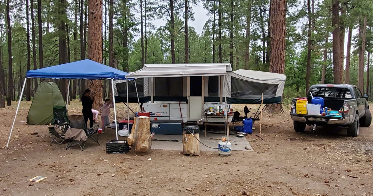 2001 Coleman Destiny Sedona Folding trailer Rental in Yuma, AZ Outdoorsy