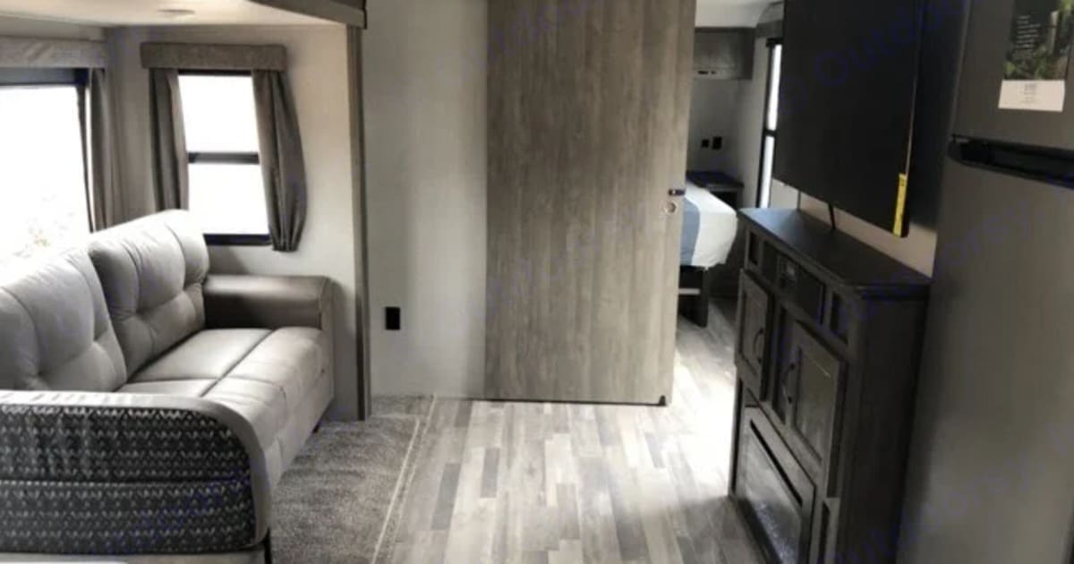 2020 Forest River Vibe Travel trailer Rental in Sheboygan, WI Outdoorsy