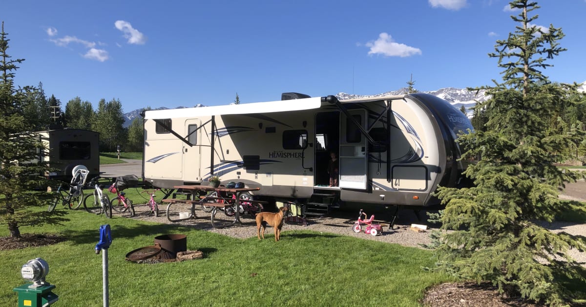 2015 Forest River Salem Hemisphere Caravane Rental in Preston, ID