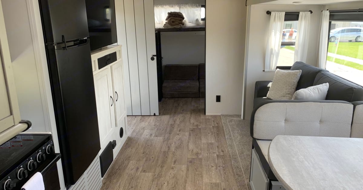2021 Forest River Vibe Travel trailer Rental in Wilmington, OH Outdoorsy