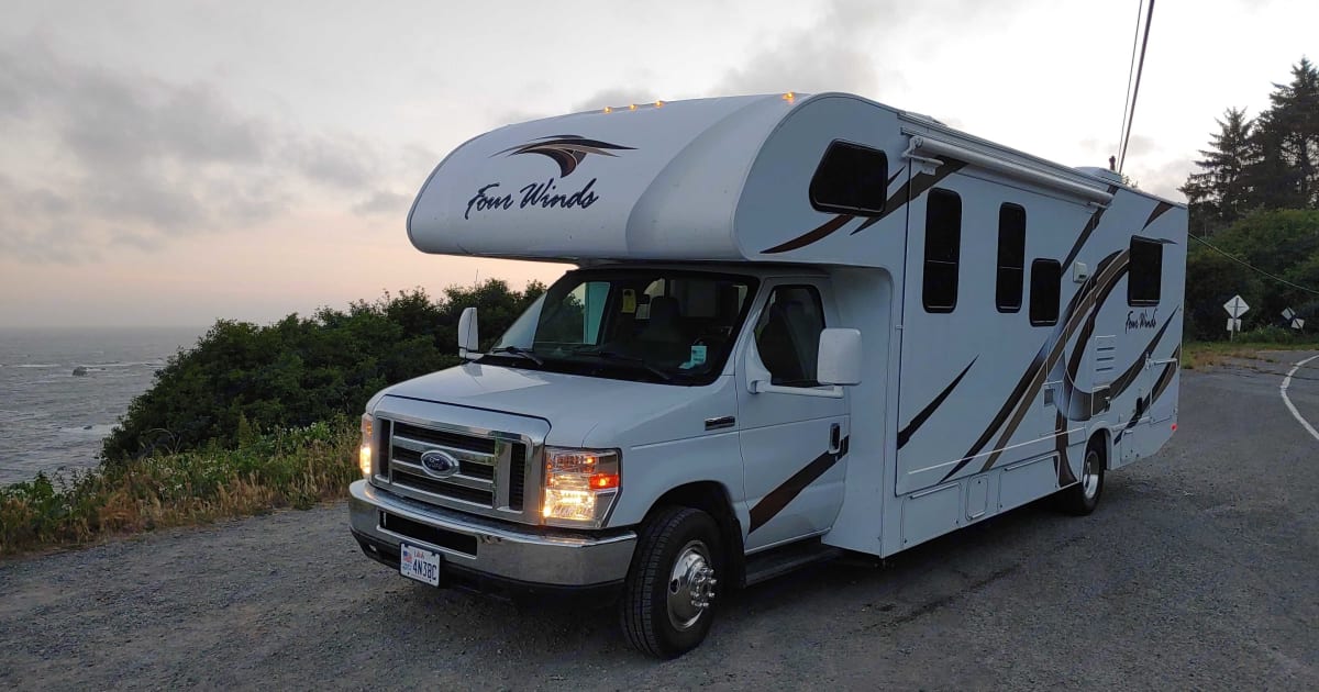 2018 Thor Motor Coach Four Winds Motorhome Rental in Saratoga Springs