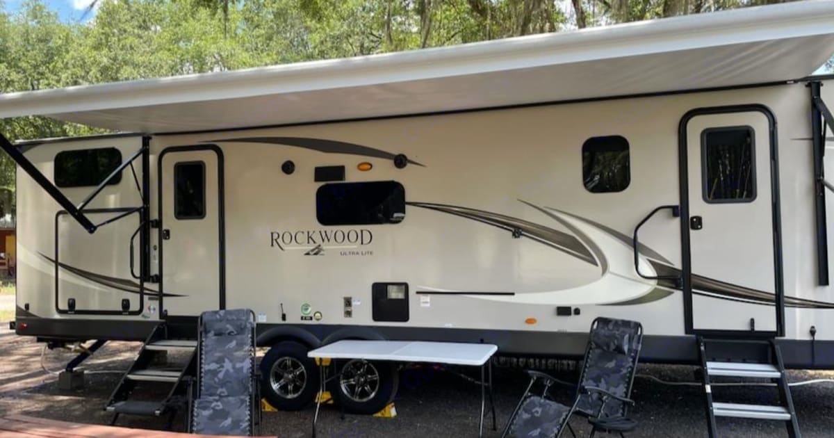 2021 Forest River Rockwood Ultra Lite Travel trailer Rental in