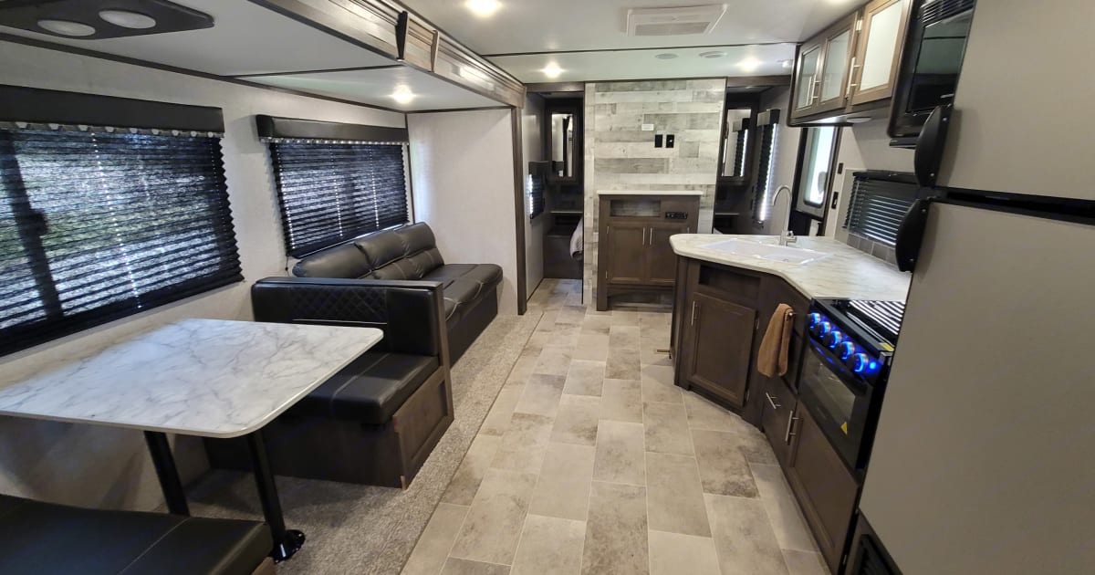2021 Coleman Lantern Travel trailer Rental in Windber, PA Outdoorsy
