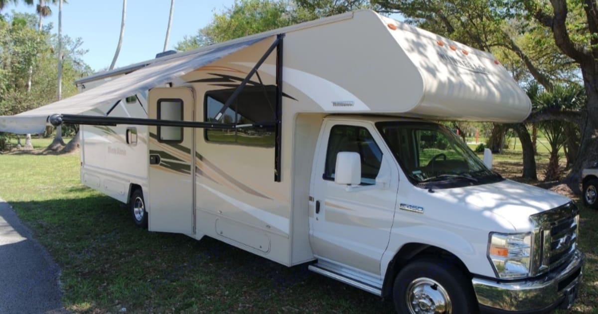 2016 Winnebago Minnie Winnie Class C Rental in Cutler Bay, FL Outdoorsy