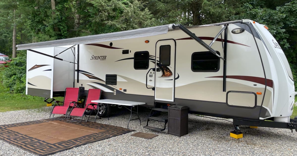 2012 Keystone Sprinter Travel trailer Rental in Norwich, CT Outdoorsy