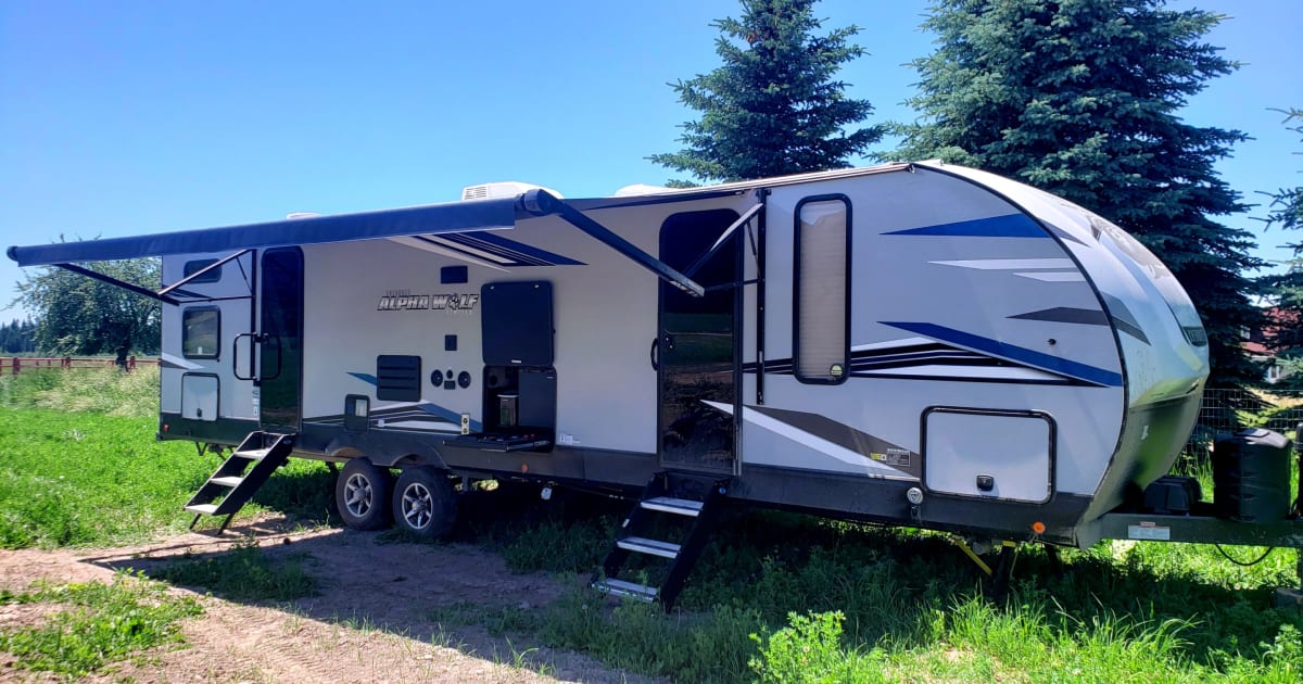 2021 Forest River Cherokee Alpha Wolf Travel trailer Rental in