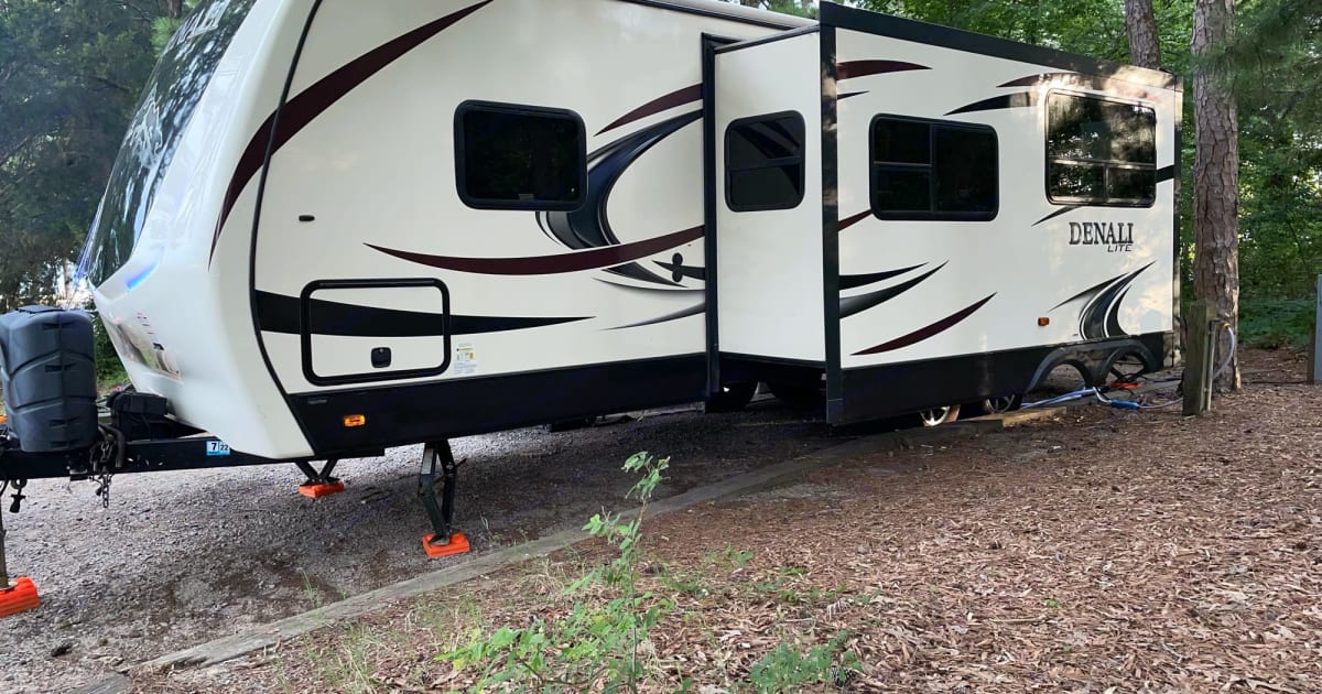 2016 Dutchmen Denali Travel trailer Rental in Lynchburg, VA Outdoorsy
