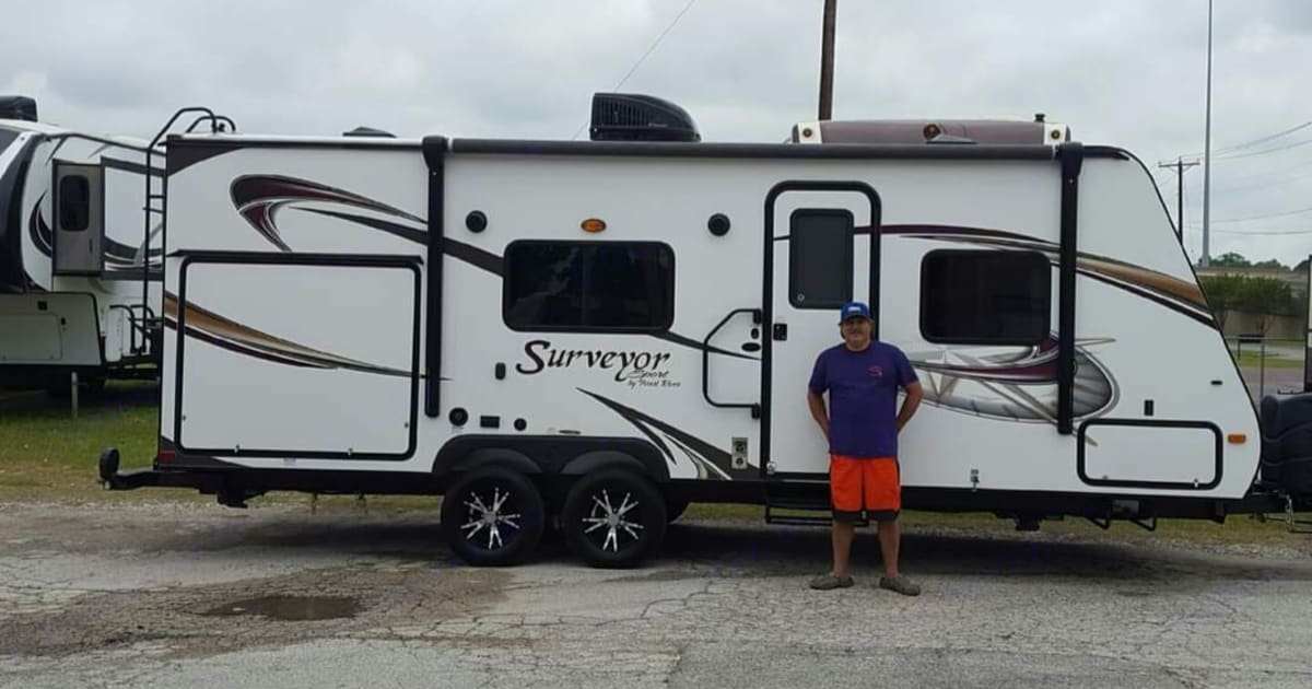 2014 Forest River Surveyor Sport Travel trailer Rental in Livingston