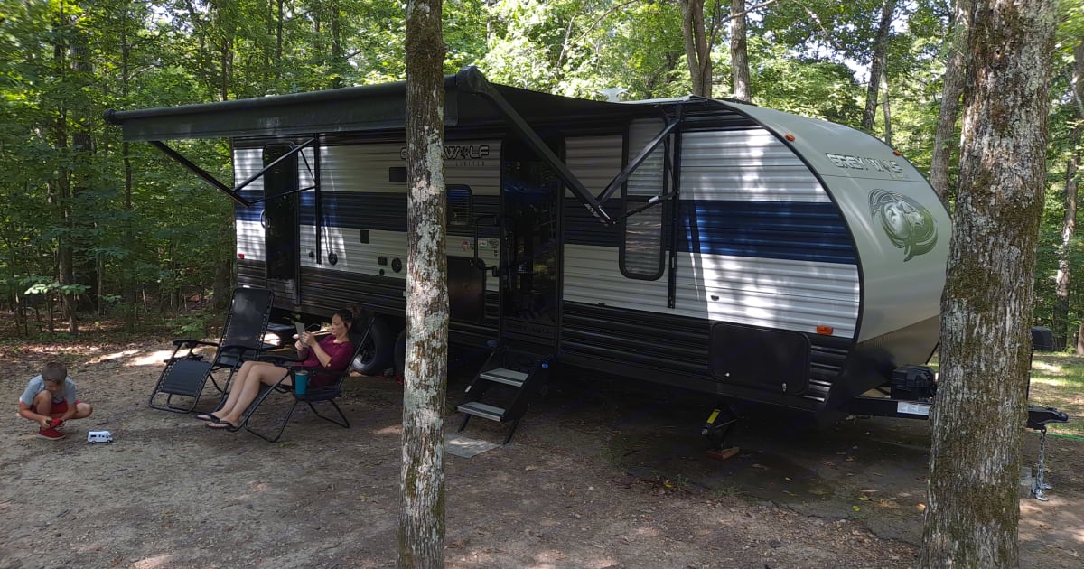 2021 Forest River Cherokee Grey Wolf Travel trailer Rental in