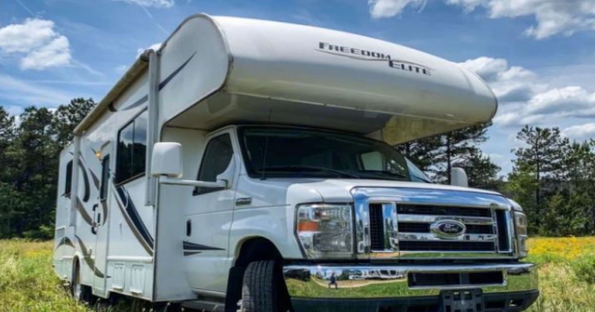 2014 Thor Motor Coach Four Winds Class C Rental in Loganville, GA