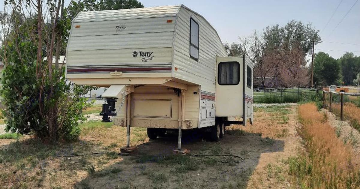 1993 Terry 26' Fifthwheel Rental in Powell, WY Outdoorsy