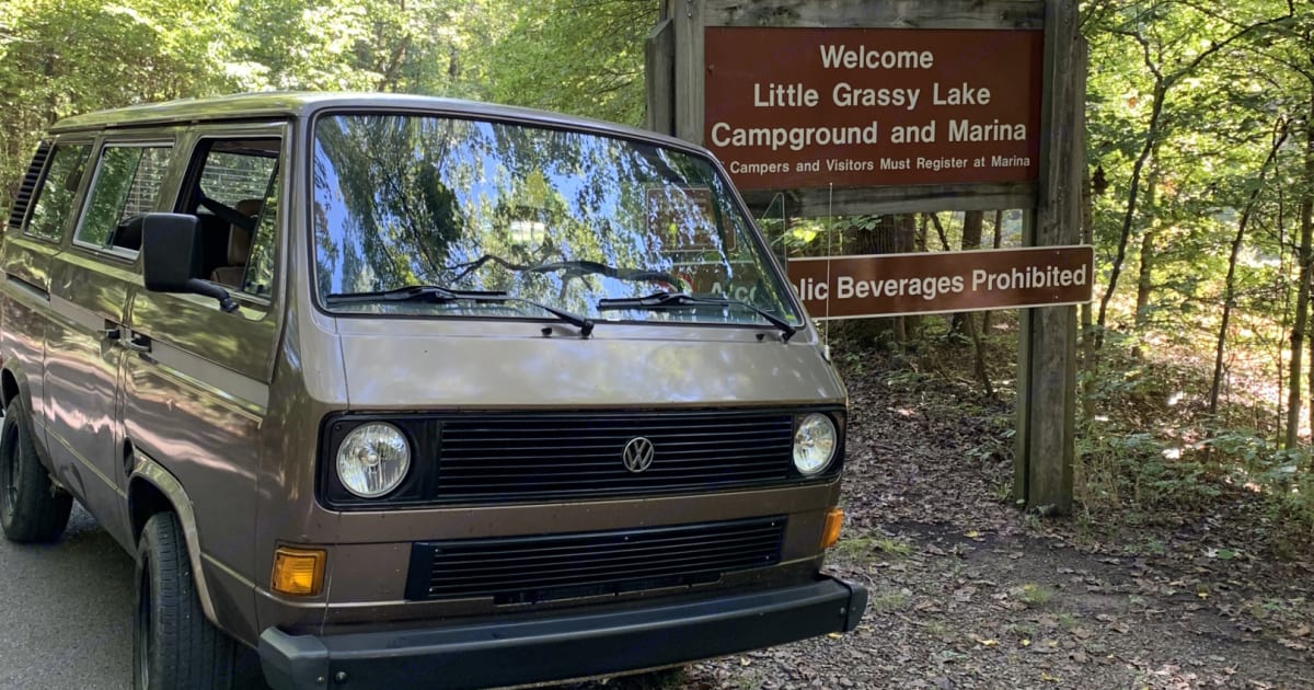 1985 Volkswagen Vanagon Camper van Rental in Evansville, IN Outdoorsy