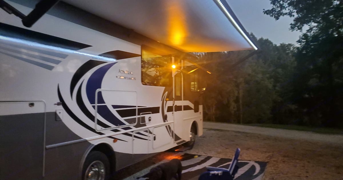 Photos 2022 Holiday Rambler Admiral Class A Rental in Trevose, PA