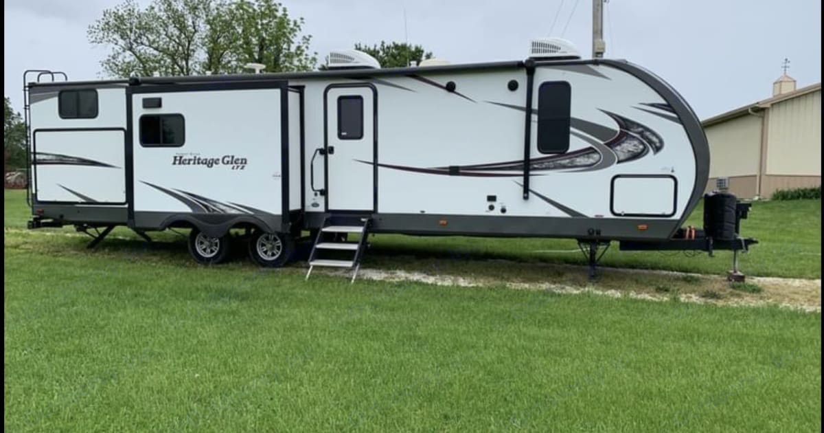 2018 Forest River Heritage Glen Travel trailer Rental in Sedalia, MO