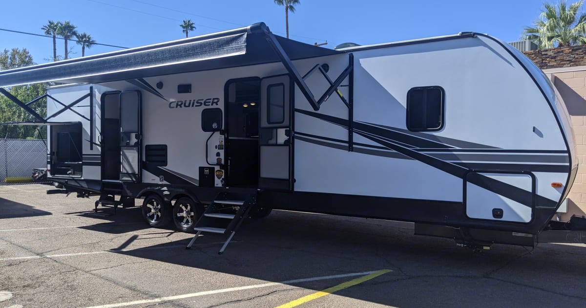 2022 Crossroads Cruiser Aire Travel Trailer Rental in Avondale, AZ