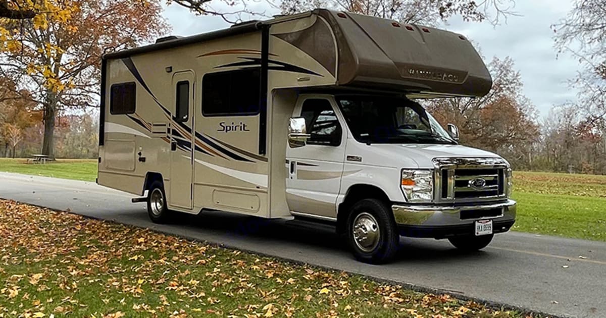 2019 Winnebago Spirit 25B Motorhome Rental in Columbus, OH Outdoorsy