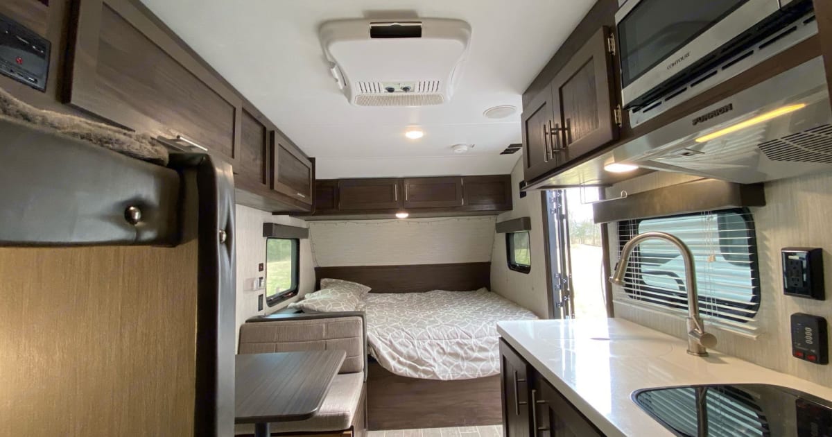 2020 Forest River Cherokee Wolf Pup Travel trailer Rental in Smyrna, TN