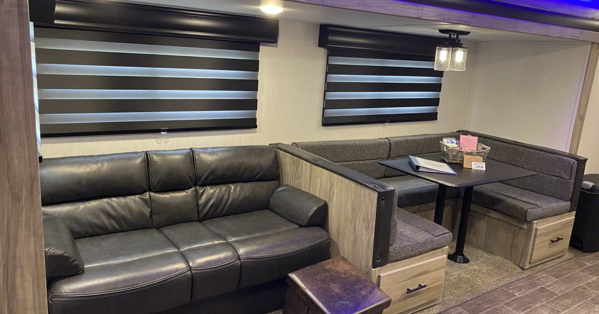 2021 Forest River Cherokee Alpha Wolf Travel trailer Rental in Cochran