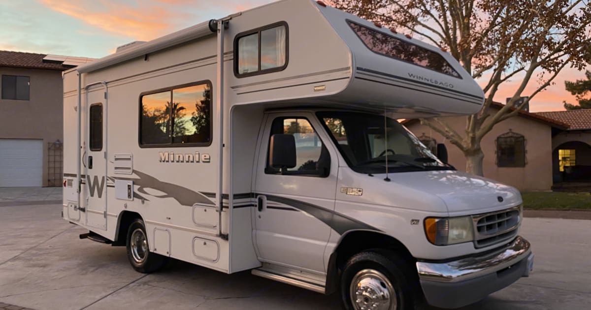 2002 Winnebago Minnie Winnie Class C Rental in Las Vegas, NV | Outdoorsy