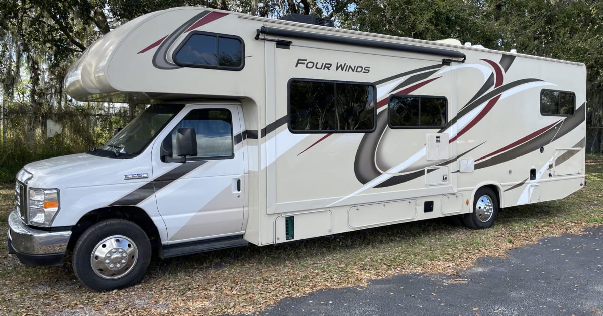 2020 Thor Four Winds Motorhome Rental in orlando, FL Outdoorsy