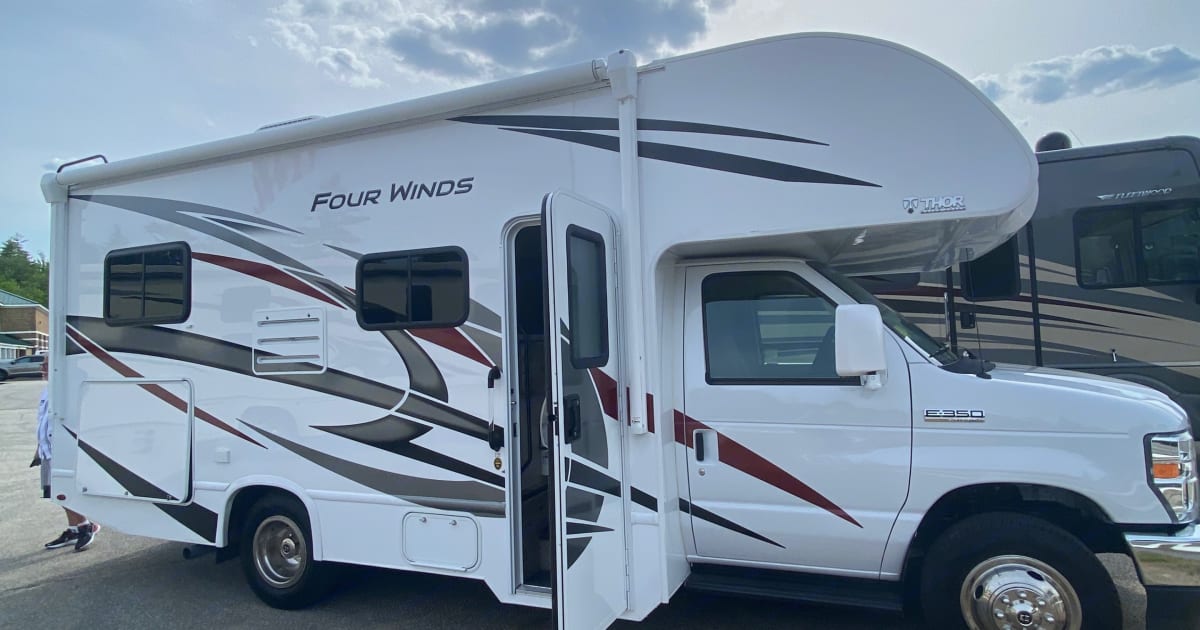 2021 Thor Four Winds Motorhome Rental in Lee, NH Outdoorsy
