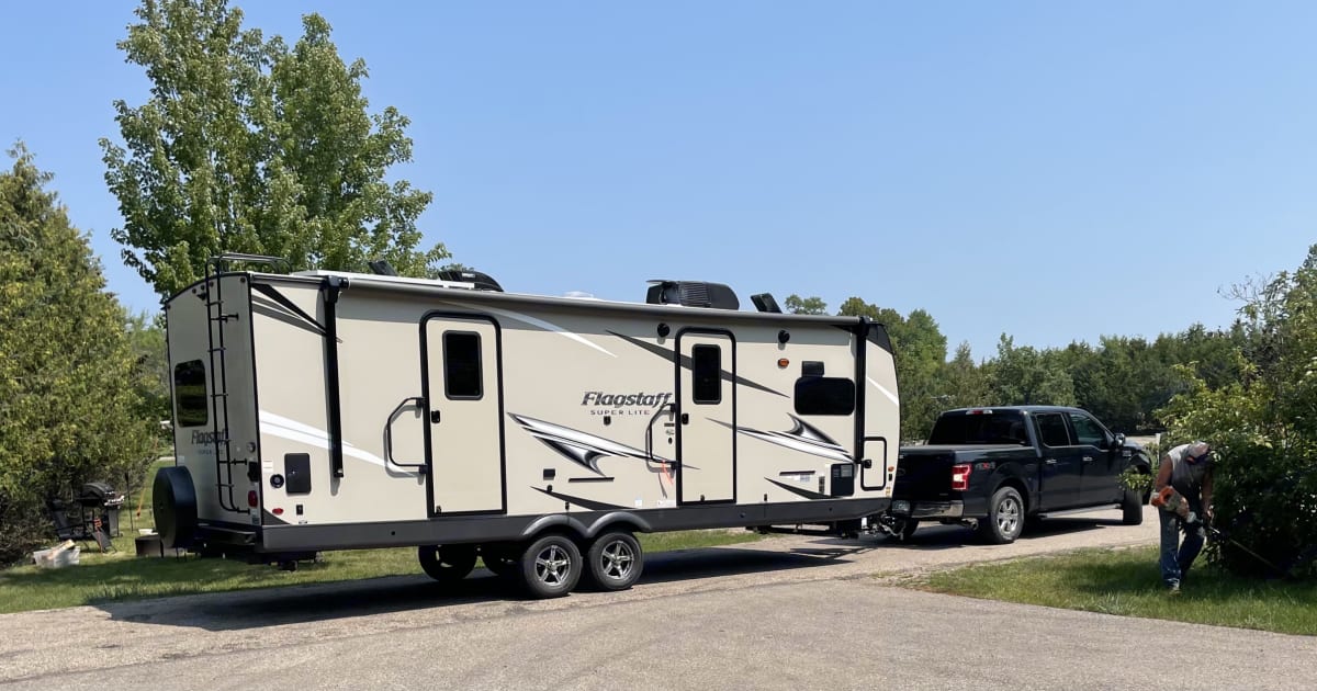 2021 Forest River Flagstaff Super Lite Travel trailer Rental in Mankato