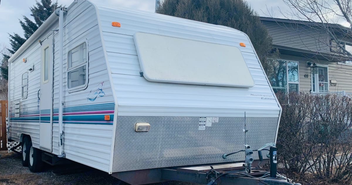 2000 Fleetwood Wilderness Lite Travel trailer Rental in CARSELAND, AB