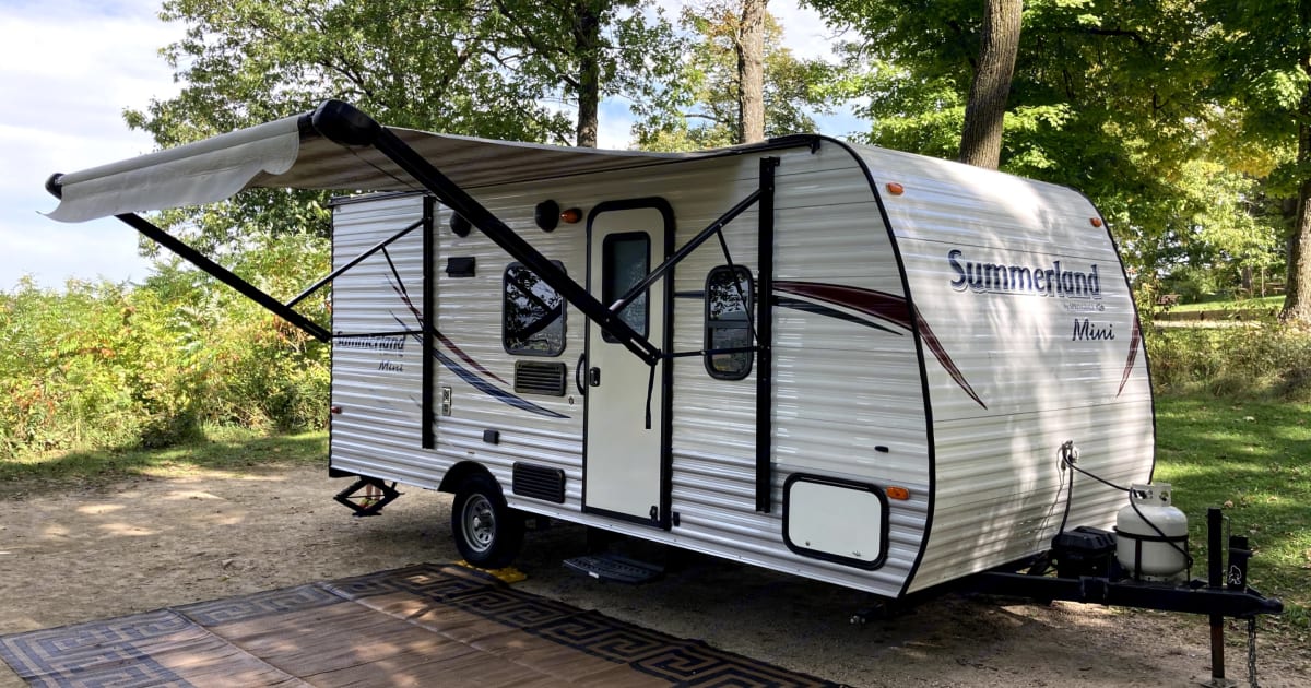 2016 Keystone RV Summerland Mini Travel trailer Rental in Oshkosh, WI ...