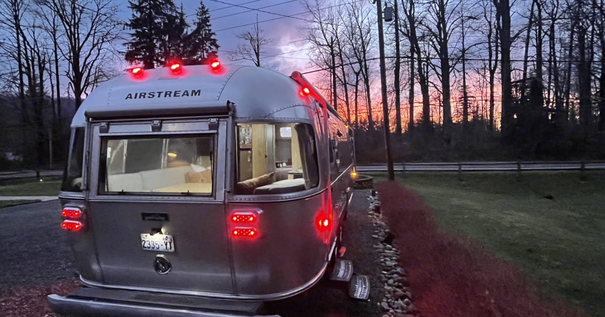 2014 Airstream Eddie Bauer Travel trailer Rental in north bend, WA