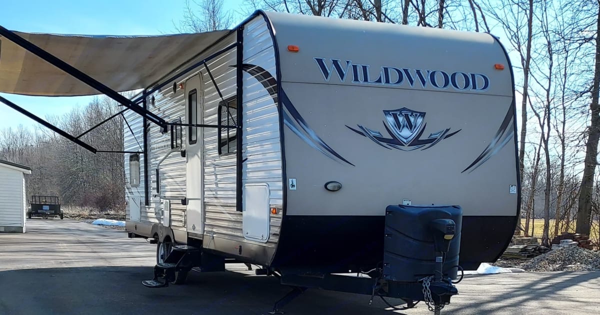 2014 Forest River Wildwood 28 DBUD Travel trailer Rental in Chardon, OH