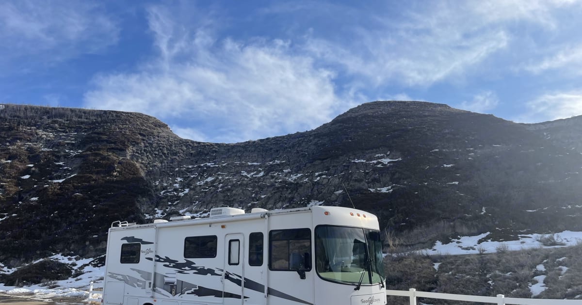 2006 Motorhome Class A Rental in Strathmore, AB