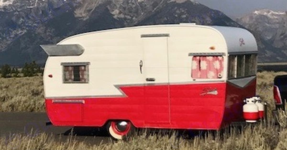 1962 Shasta Airflyte Travel trailer Rental in porterdale, GA Outdoorsy