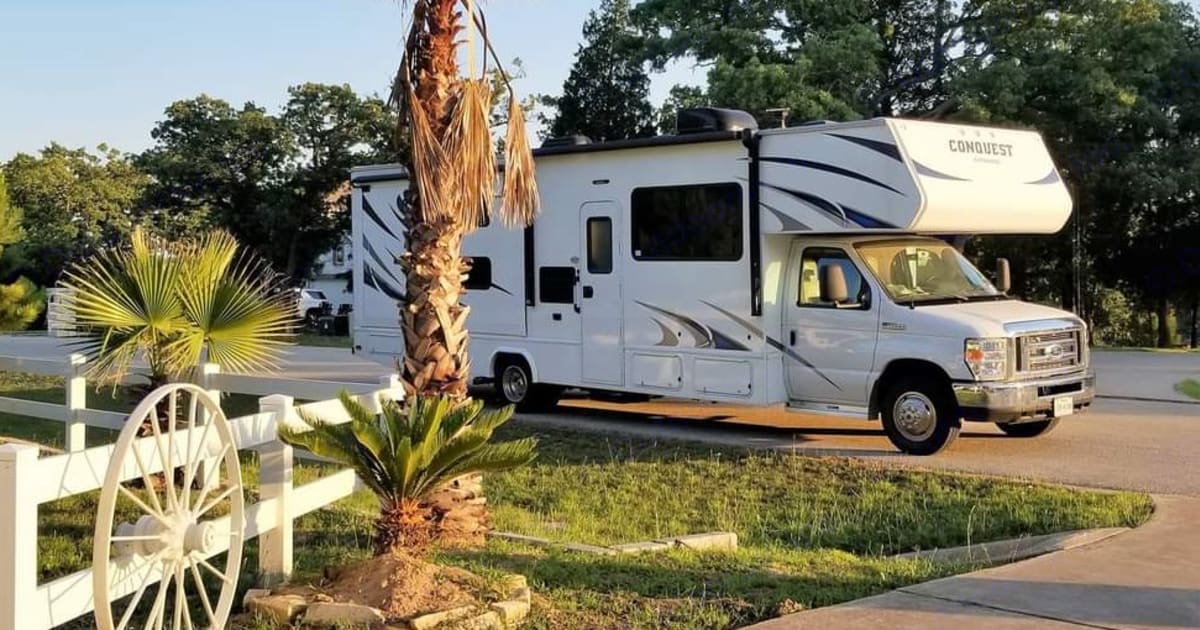 2017 Gulf Stream Conquest Motorhome Rental in AUSTIN, TX Outdoorsy