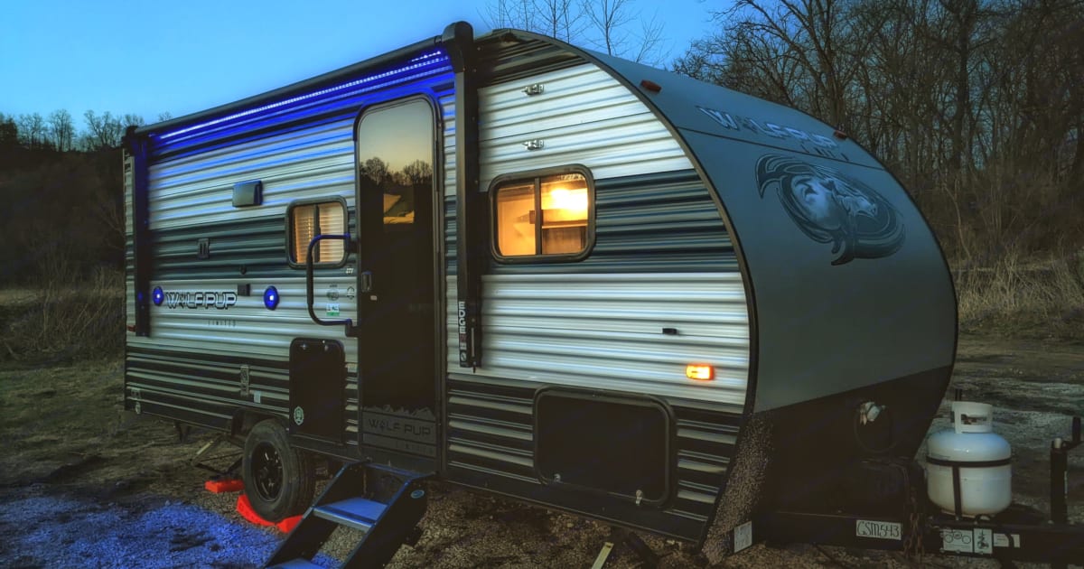 2021 Forest River Cherokee Wolf Pup Travel trailer Rental in Mason city