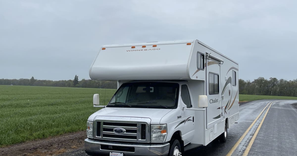 2009 Winnebago Chalet Class C Rental in Baraga, MI Outdoorsy