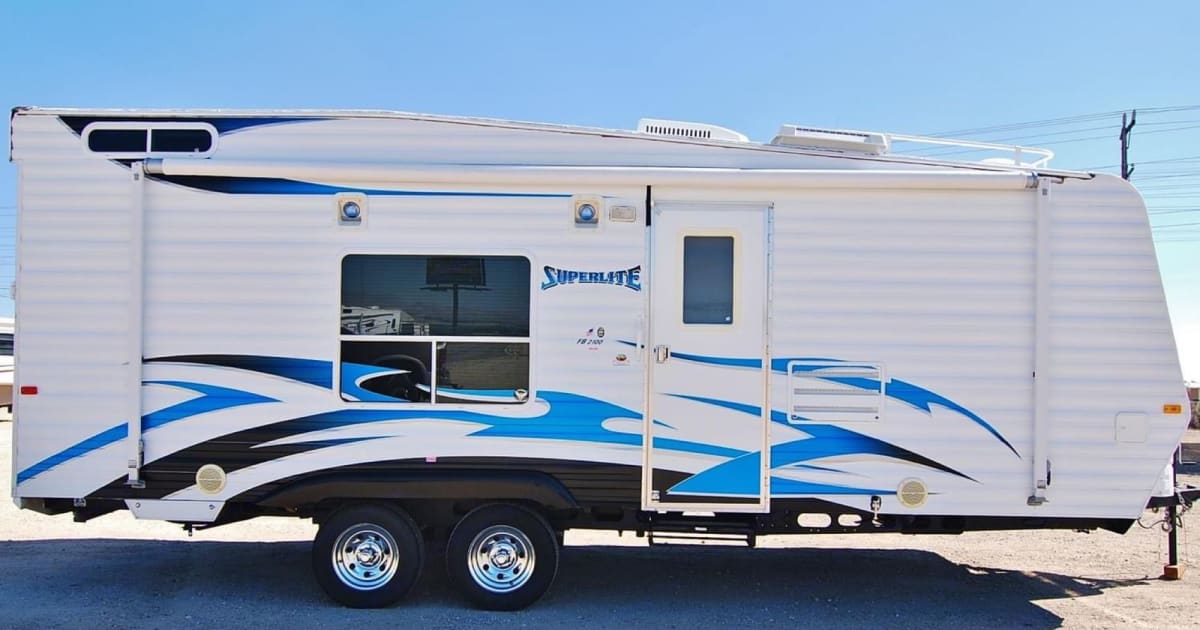 2008 Weekend Warrior Superlite Toy Hauler Travel trailer Rental in Burleson, TX Outdoorsy